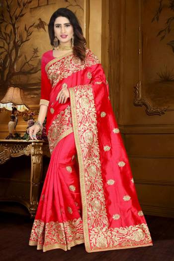 Adorn The Pretty Angelic Look Wearing This Designer Saree In Red Color Paired With Red Colored Blouse, This Saree And Blouse Are Silk Based Fabric Beautified With Resham Embroidery And Lace Border.