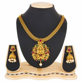 Grab This Beautiful Necklace Set  With A Very Unique Figure Pattern. This Necklace Set Be Paired With Saree, Lehenga Or Any Ethnic Attire.