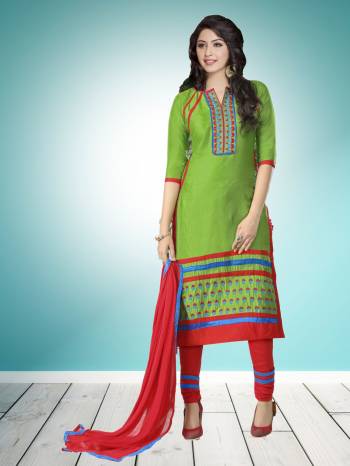 Traditional Combination Is Here With This Straight Suit In Green Colored Top Paired With Contrasting Red Colored Bottom And Dupatta. Its Top And Bottom Are Cotton Based Paired With Chiffon Dupatta. Buy This Suit Now.