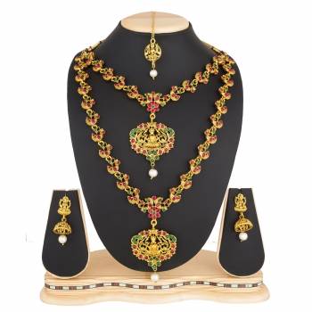 Double Necklace Set Is Here With 2 Necklaces, One Short And Another Long Necklace. This Necklace Has A Pair Of Earrings And One Maang tika. This Necklace Set Can Be Paired As Per Occasion, You Can Wear It Separately Or Togather. Buy Now.