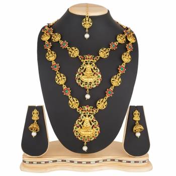 Double Necklace Set Is Here With 2 Necklaces, One Short And Another Long Necklace. This Necklace Has A Pair Of Earrings And One Maang tika. This Necklace Set Can Be Paired As Per Occasion, You Can Wear It Separately Or Togather. Buy Now.