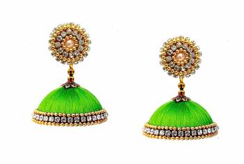 Grab This Beautiful Earrings Set In Jhumki Style Which Can Be Paired With Any Contrasting Or Same Colored Attire, Be It Heavy Or Light. Buy This Pretty Set Of Earrings Now. 