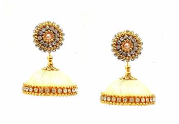 Grab This Beautiful Earrings Set In Jhumki Style Which Can Be Paired With Any Contrasting Or Same Colored Attire, Be It Heavy Or Light. Buy This Pretty Set Of Earrings Now. 