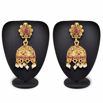 Here Is A Very Pretty Pair Of Earrings Set That Can Be Paired With Any Colored Heavy Or Light Traditional Attire. Also It Is Light Weight And Comfortable To Carry All Day Long. 