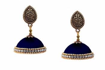 Grab This Beautiful Earrings Set In Jhumki Style Which Can Be Paired With Any Contrasting Or Same Colored Traditional Attire. Mixture Of Metal And Resham Thread Are Used To Make This Beautiful Earrings Beautified With Stone Work. 