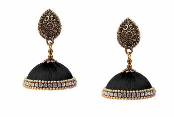 Grab This Beautiful Earrings Set In Jhumki Style Which Can Be Paired With Any Contrasting Or Same Colored Traditional Attire. Mixture Of Metal And Resham Thread Are Used To Make This Beautiful Earrings Beautified With Stone Work. 