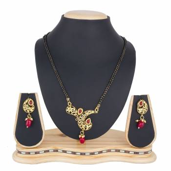 Give A Rich Elegant Look To Your Simple Or Heavy Ethnic Attire, Pairing It With This Beautiful Mangalsutra Set With Pretty Matching Earrings. It Is Light In Weight And Easy To Carry All Day Long. 