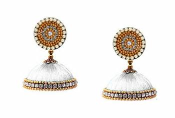 Grab This Beautiful Earrings Set In Jhumki Style Which Can Be Paired With Any Contrasting Or Same Colored Attire, Be It Heavy Or Light. Buy This Pretty Set Of Earrings Now