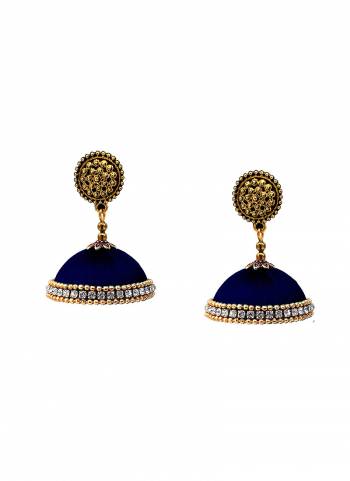 Grab This Beautiful Earrings Set In Jhumki Style Which Can Be Paired With Any Contrasting Or Same Colored Traditional Attire. Mixture Of Metal And Resham Thread Are Used To Make This Beautiful Earrings Beautified With Stone Work.