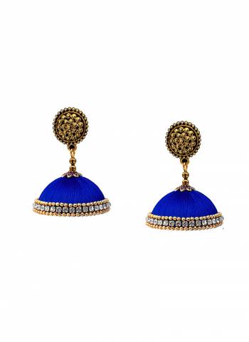 Grab This Beautiful Earrings Set In Jhumki Style Which Can Be Paired With Any Contrasting Or Same Colored Traditional Attire. Mixture Of Metal And Resham Thread Are Used To Make This Beautiful Earrings Beautified With Stone Work.