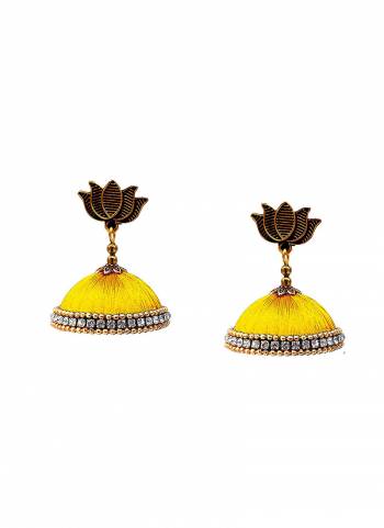 Grab This Beautiful Earrings Set In Jhumki Style Which Can Be Paired With Any Contrasting Or Same Colored Traditional Attire. Mixture Of Metal And Resham Thread Are Used To Make This Beautiful Earrings Beautified With Stone Work.