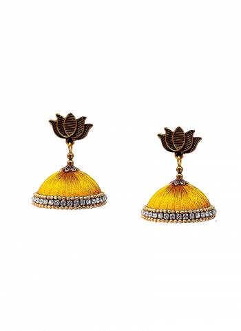 Grab This Beautiful Earrings Set In Jhumki Style Which Can Be Paired With Any Contrasting Or Same Colored Traditional Attire. Mixture Of Metal And Resham Thread Are Used To Make This Beautiful Earrings Beautified With Stone Work.