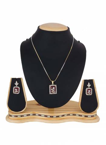 Give A Pretty Elegant Look To Your Neckline With This Lovely Pendant Set Which Can Be Paired With Any Colored Attire. This Pretty Set Is Light Weight And Easy To Carry All Day Long. 