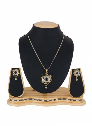 Give A Pretty Elegant Look To Your Neckline With This Lovely Pendant Set Which Can Be Paired With Any Colored Attire. This Pretty Set Is Light Weight And Easy To Carry All Day Long. 