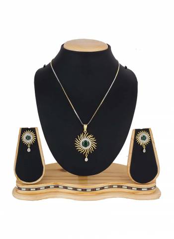 Give A Pretty Elegant Look To Your Neckline With This Lovely Pendant Set Which Can Be Paired With Any Colored Attire. This Pretty Set Is Light Weight And Easy To Carry All Day Long. 