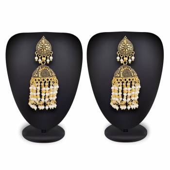 Enhance Your Simple Look By Pairing This Pretty Set Of Earrings Set In Golden Color. This Can Even Be Paired With A Simple Kurti Or Any Heavy Attire. Buy Now.