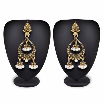 Here Is A Very Pretty Set Of Earrings Set In Golden Color Which Can Be Paired With Any Colored Traditional Attire. Also It Is Light In Weight And Easy To Carry All Day Long. 