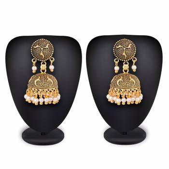 Enhance Your Simple Look By Pairing This Pretty Set Of Earrings Set In Golden Color. This Can Even Be Paired With A Simple Kurti Or Any Heavy Attire. Buy Now.