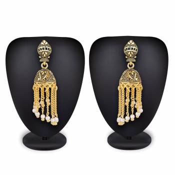 Enhance Your Simple Look By Pairing This Pretty Set Of Earrings Set In Golden Color. This Can Even Be Paired With A Simple Kurti Or Any Heavy Attire. Buy Now.