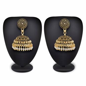 Here Is A Very Pretty Set Of Earrings Set In Golden Color Which Can Be Paired With Any Colored Traditional Attire. Also It Is Light In Weight And Easy To Carry All Day Long. 