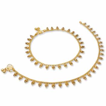 For Those Pretty Feet, Grab This Lovely Anklet Set In Golden Color Which Can Be Paired With Any Colored Attire, It Is Light In Weight And Easy To Carry All Day Long. 