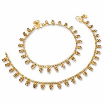 For Those Pretty Feet, Grab This Lovely Anklet Set In Golden Color Which Can Be Paired With Any Colored Attire, It Is Light In Weight And Easy To Carry All Day Long. 