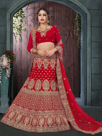 Here Is A Perfect Bridal Look For You With This Heavy designer Lehenga Choli In Red Color. This Lehenga Choli Is Velvet Based Paired With Net Fabricated Dupatta.Its Fabric Also Ensures Superb Comfort Throughout The Gala.