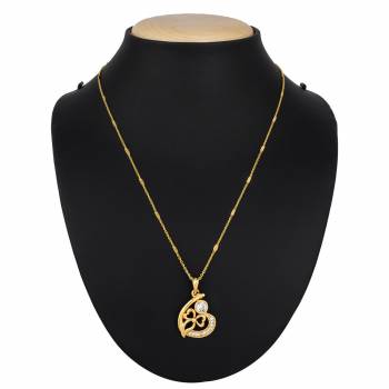 Give A Pretty elegant Look To Your Neckline With This Simple And Delicate Pandant Set In Golden Color Which Can Be Paired With Any Color Or Any Type Of Attire. Buy Now.