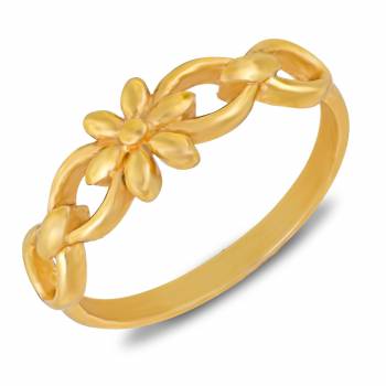 Simple And Elegant Looking Designer Ring Is Here In Golden Beautified With Stone Work. This Pretty Ring Can Be Paired With Any Colored And Any Type Of Attire, Buy Now.