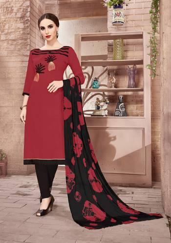 For Your Casual Or Semi-Casual Wear, Grab This Designer Dress Material In Cotton Based Paired With Chiffon Dupatta. You Can Get This Suit Stitched As Per Your Desired Fit And Comfort. 