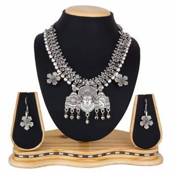 For The Upcoming Festive Season, Grab This Beautiful Necklace Set In Silver Color, This Necklace Is Light Weight And easy To Carry Throughout The Gala