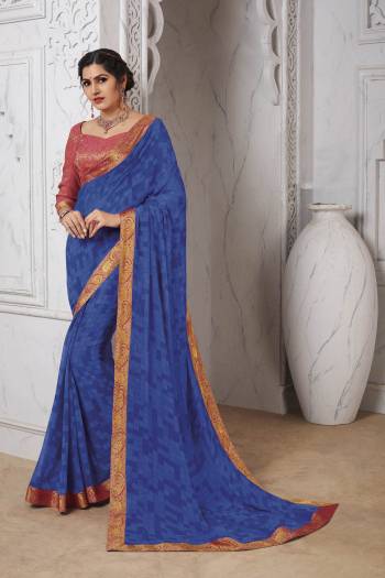 For Your Casual Or Semi-Casual Wear, Grab This Pretty Georgette Based Saree Beautified With Prints And Lace Border. Its Fabric Ensures Superb Comfort All Day Long And Also Durable. 