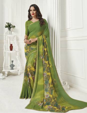 Here Is A Pretty Georgette Based Light Weight Saree For Your Casual Wear. This Saree Is Beautified With Floral Prints All Over And Also It Is Easy To Carry All Day Long. 