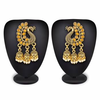 New And Unique Patterned Designer Earrings Set Is Here To Pair Up With Your Heavy ethnic Attire. You Can Pair This With Either Same Or Any contrasting Colored Attire. Buy Now.