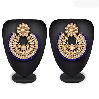 For An Attractive Look, Pair up This Beautiful Pair Of Earrings In Golden Color Which Can Be Paired With Any Colored Ethnic Attire. It Is Light In Weight And Easy To Carry All Day Long.