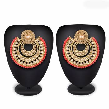 For An Attractive Look, Pair up This Beautiful Pair Of Earrings In Golden Color Which Can Be Paired With Any Colored Ethnic Attire. It Is Light In Weight And Easy To Carry All Day Long.