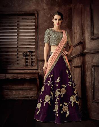  Look regally brilliant  in shades of refinement in this gorgeous sequin-motif lehenga saree. Add crystal jewels for a mod appeal.