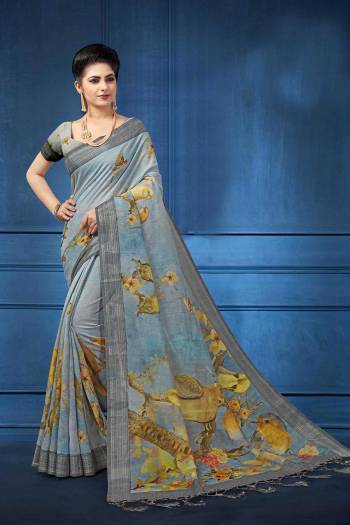 Add This Pretty Saree For your Semi-Casual Wear With Digital Prints All Over. This Saree And Blouse Are Fabricated On Linen Which Ensures Superb Comfort All Day Long. 