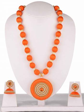 Give An Enhanced Look To Your Ethnic Attire Pairing It Up With This Attractive Necklace Set Made With Resham Threads And Beautified With Stone Work. Also It Comes With A Pretty Pair Of Earrings. This Set Can Be Paired With Same Or Contrasting Colored Attire. Buy This Now. 