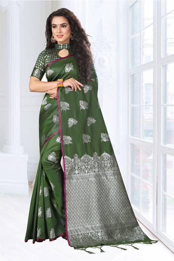 Grab This Pretty Saree For The Upcoming Festive Season With This?Heavy Woven Saree Fabricated In Art Silk Paired With Jacquard Silk Fabricated Blouse. This Saree And Blouse Are Light Weight And Easy To Carry Throughout The Gala