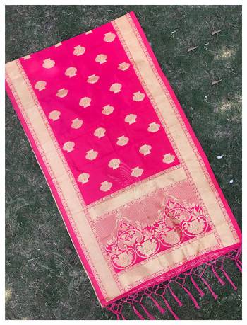 For A Proper Traditional Look, Pair Up Your Simple Attire With This Trendy Banarasi Art Silk Fabricated Dupatta. It Is Beautified With Weave All Over. Also It Is Light In Weight And Easy To Carry All Day Long. 