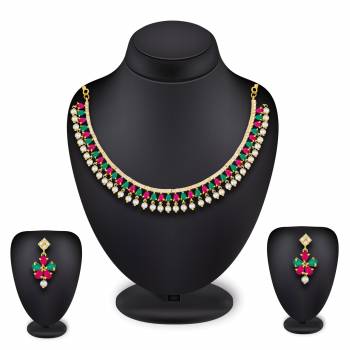 Grab this Pretty Necklace Set In Golden Color Which Gives A Rich?And Elegant Look To Your Neckline. This Necklace Set Can Be Paired With Or Any Contrasting Colored Attire. Buy Now