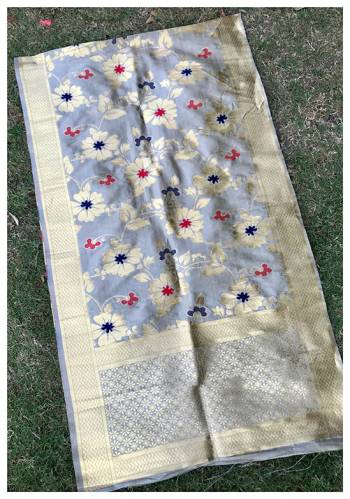 For A Proper Traditional Look, Pair Up Your Simple Attire With This Trendy Banarasi Art Silk Fabricated Dupatta. It Is Beautified With Weave All Over. Also It Is Light In Weight And Easy To Carry All Day Long