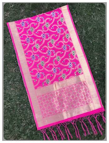 For A Proper Traditional Look, Pair Up Your Simple Attire With This Trendy Banarasi Art Silk Fabricated Dupatta. It Is Beautified With Weave All Over. Also It Is Light In Weight And Easy To Carry All Day Long