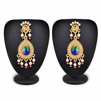 New And Unique Printed Patterned Designer Earrings Set Is Here To Pair Up?With Your Heavy ethnic Attire. You Can Pair This With Either Same Or Any contrasting Colored Attire. Buy Now.