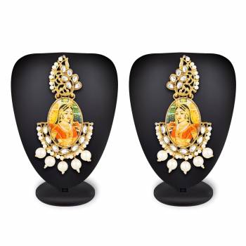 New And Unique Printed Patterned Designer Earrings Set Is Here To Pair Up?With Your Heavy ethnic Attire. You Can Pair This With Either Same Or Any contrasting Colored Attire. Buy Now.