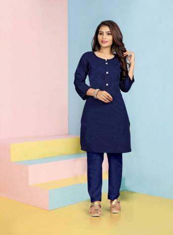 For Your Casuals Or Office Wear. Grab This Pretty Readymade Plain Kurti Fabricated On Cotton. This Kurti Is Light In Weight And Easy To Carry All Day Long. Buy Now.