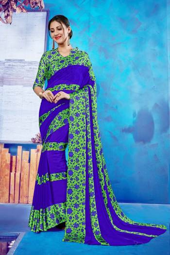 Look Pretty In this Simple Casual Wear Saree Fabricated On Georgette Beautified With Satin Fabricated Blouse. It Is Beautiufied With Printed Satin Patta. Also It Is Light In Weight And Comfortable To Carry Which Is Perfect For Summer. Buy Now.