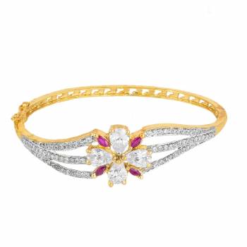 Give An Elegant Look To Your Wrist Wearing This Designer Bracelet In Golden Color Beautified With Attractive Diamond Work. This Bracelet Can Be Paired With Any Colored And Type Of Attire, Buy Now.