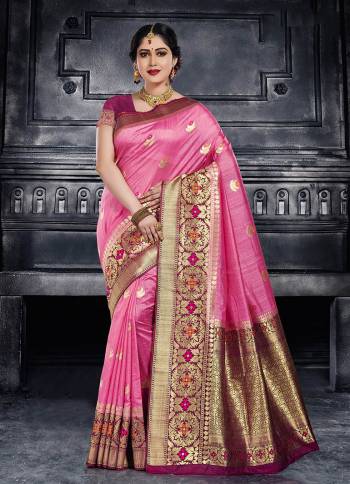 Grab This Beautiful Designer Silk Based Saree Which Gives A Rich?Look To Your Personality. This Saree Is Fabricated On Moonga Art Silk Beautified With Attractive Weave.